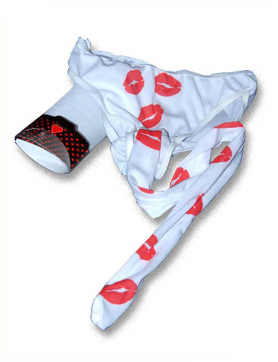 Трусы с хоботом и поцелуями