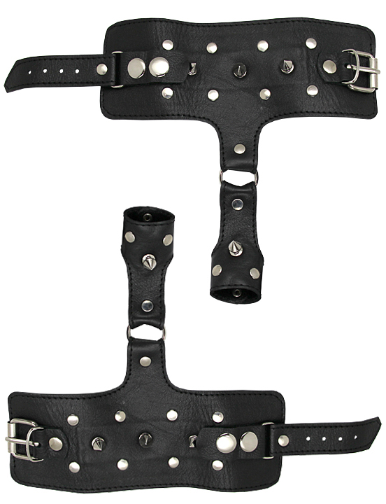 Наручники декорированные шипами