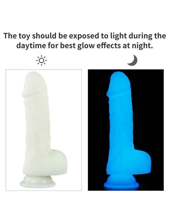 Фаллоимитатор 7.5'' Lumino Play Silicone Dildo светящийся с мошонкой на присоске, 40x193 мм
