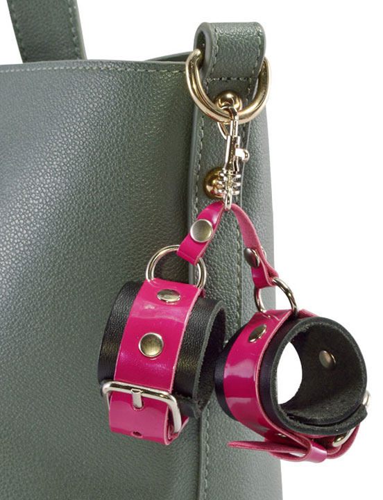 Сувенир «Наручники», чёрно-розовый